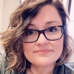 Meet your Posher, Nikki